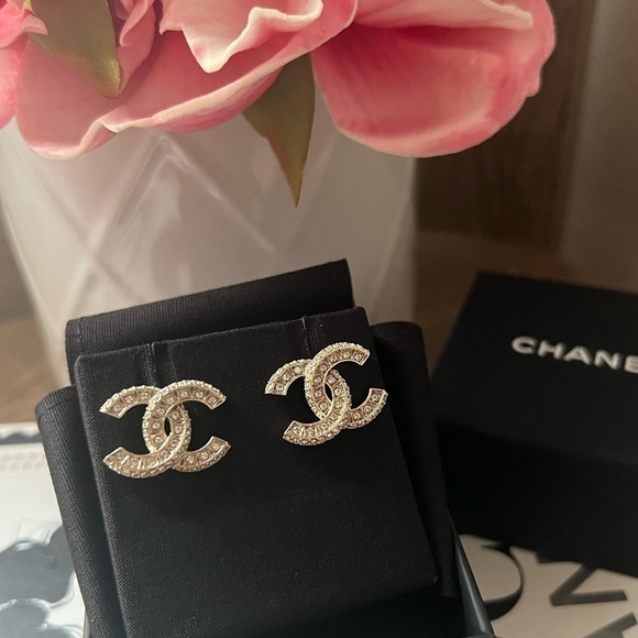 CHANEL Classic Gold CC Crystals Stud Earrings - AUTH - Picture 1 of 7